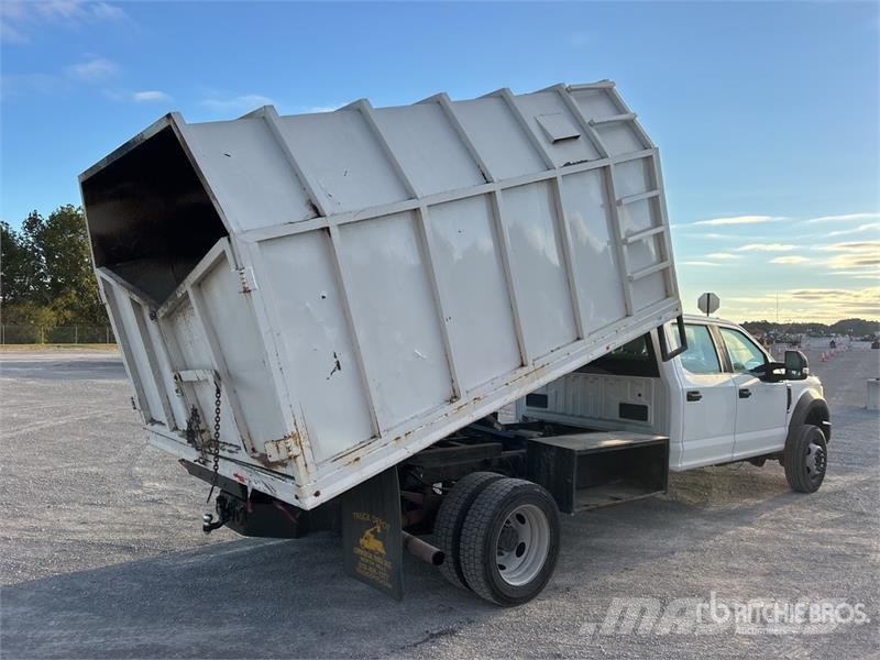 Ford F-550 XL 4x2 Crew Cab Chipper Truck Koka skaidu vedēji