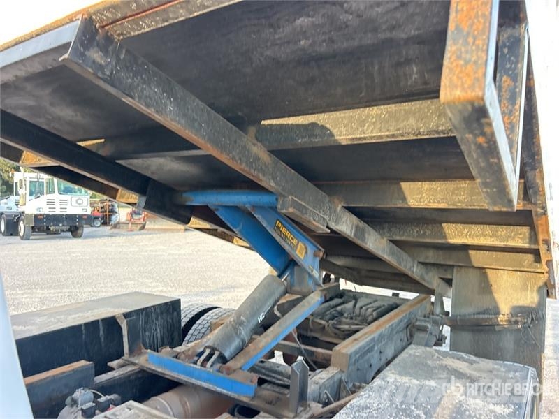 Ford F-550 XL 4x2 Crew Cab Chipper Truck Koka skaidu vedēji