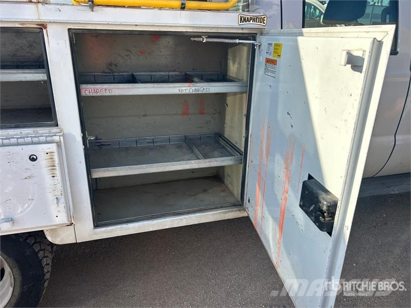 Ford F-550 XL 4x2 Crew Cab Utility Truck Pickup/Pritschenwagen