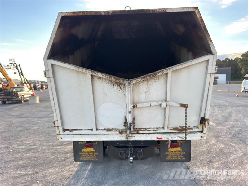 Ford F-550 XL 4x2 Crew Cab Chipper Truck Koka skaidu vedēji