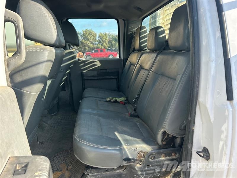 Ford F-550 XL 4x2 Crew Cab Utility Truck Pickup/Pritschenwagen