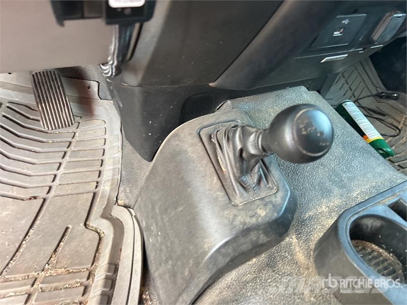 Ford F-550 XL 4x2 Crew Cab Chipper Truck Koka skaidu vedēji
