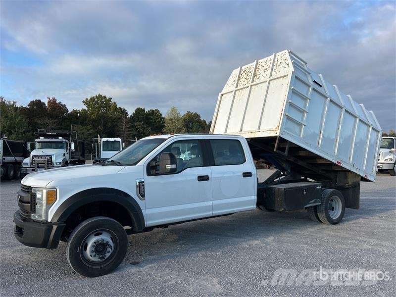 Ford F-550 XL 4x2 Crew Cab Chipper Truck Koka skaidu vedēji