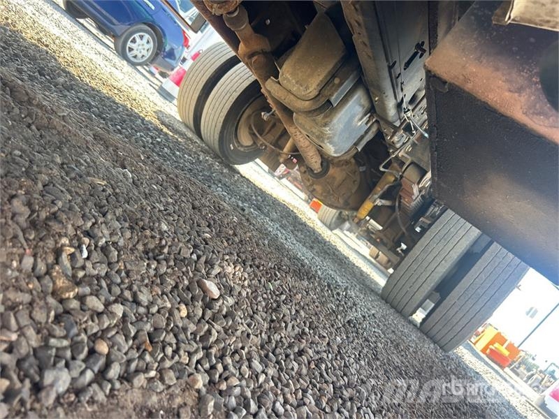 Ford F-550 XL 4x2 Crew Cab Flatbed Truck Tovornjaki s kesonom/platojem