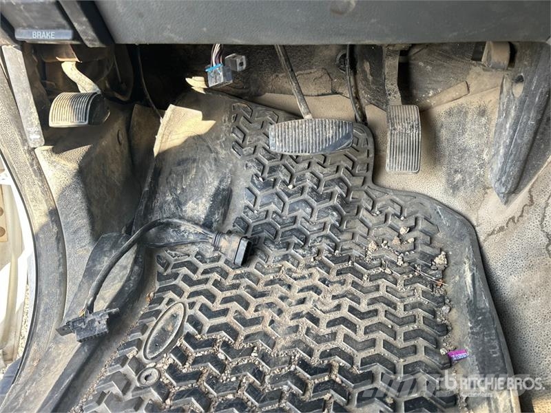 Ford F-550 XL 4x2 Crew Cab Utility Truck Pickup/Pritschenwagen