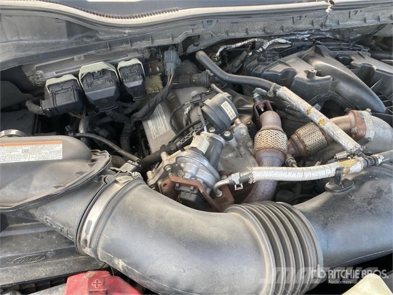 Ford F-550 XL 4x2 Rollback Truck 救援车
