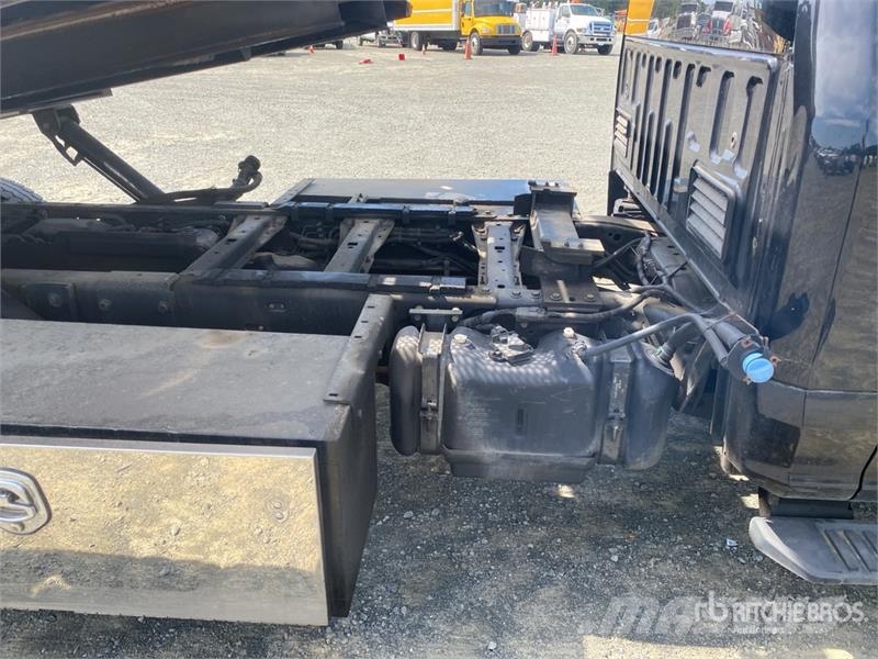 Ford F-550 XL 4x2 Rollback Truck 救援车