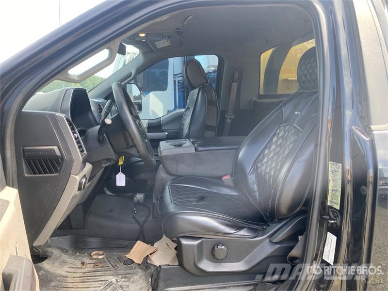 Ford F-550 XL 4x2 Rollback Truck 救援车