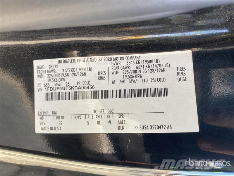 Ford F-550 XL 4x2 Rollback Truck 救援车