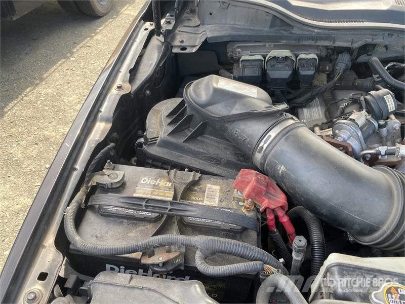 Ford F-550 XL 4x2 Rollback Truck 救援车