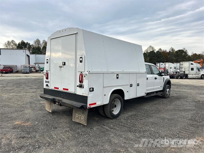 Ford F-550 XL 4x4 Crew Cab Utility Truck Caja abierta/laterales abatibles
