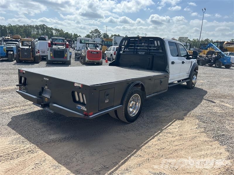 Ford F-550 XL 4x4 Crew Cab Flatbed Truck Tovornjaki s kesonom/platojem
