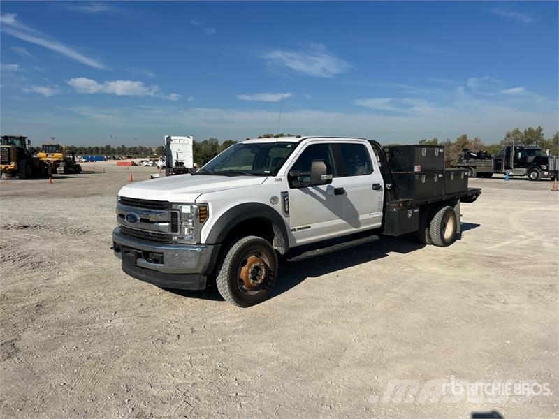 Ford F-550 XL 4x4 Crew Cab Flatbed Truck Platós / Ponyvás teherautók