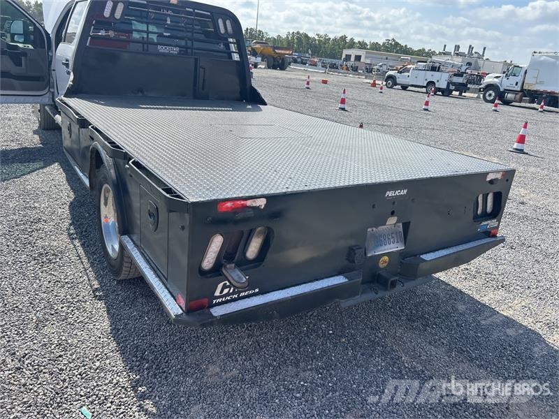 Ford F-550 XL 4x4 Crew Cab Flatbed Truck Tovornjaki s kesonom/platojem