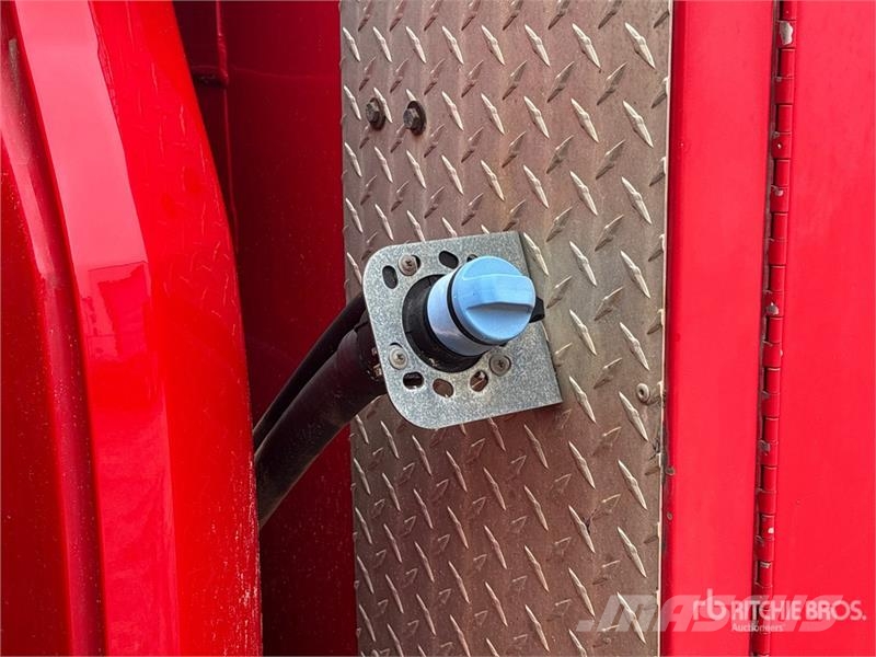 Ford F-550 XL 4x4 Crew Cab Utility Truck Utilitaire benne