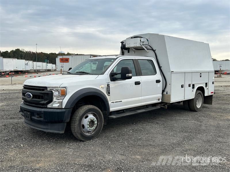 Ford F-550 XL 4x4 Crew Cab Utility Truck Caja abierta/laterales abatibles
