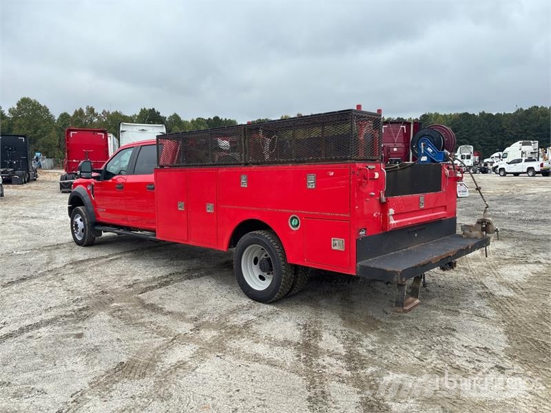 Ford F-550 XL 4x4 Crew Cab Utility Truck Utilitaire benne