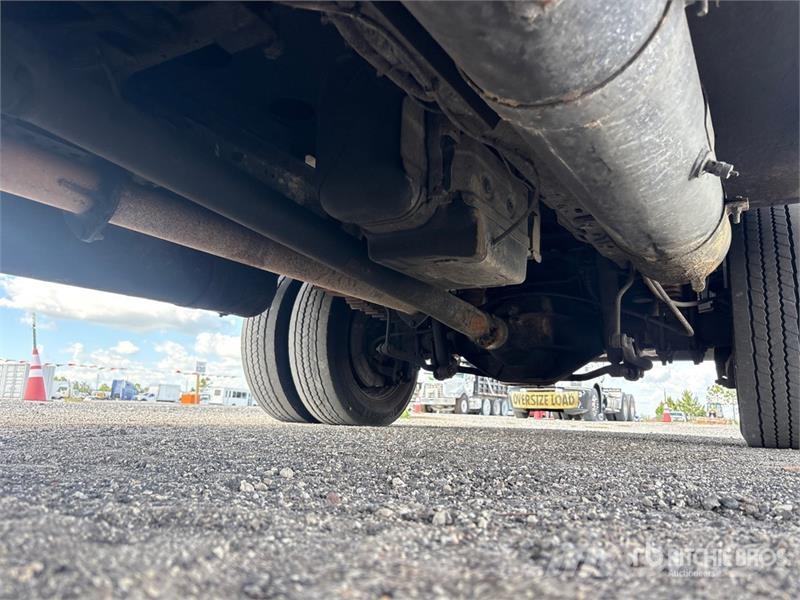 Ford F-550 XL 4x4 Extended Cab Service Truck 多目的/汎用車両