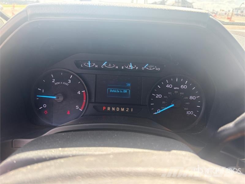 Ford F-550 XL 4x4 Extended Cab Service Truck 多目的/汎用車両