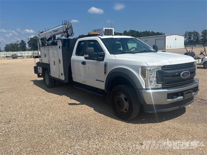 Ford F-550 XL 4x4 Extended Cab Service Truck Veículos municipais / de uso geral