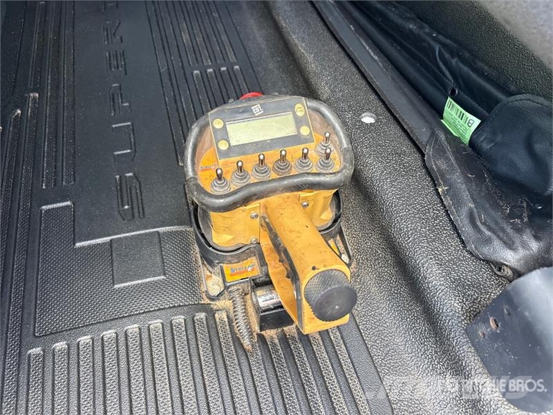 Ford F-550 XL 4x4 Extended Cab Service Truck 多目的/汎用車両