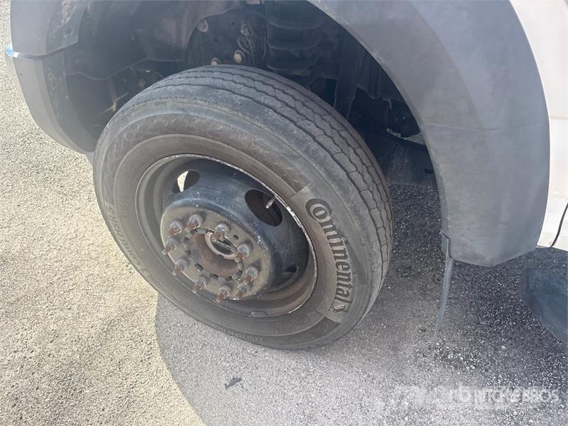 Ford F-550 XL 4x4 Extended Cab Service Truck 多目的/汎用車両