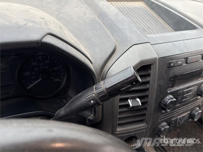 Ford F-550 XL 4x4 Extended Cab Service Truck Komunalna vozila