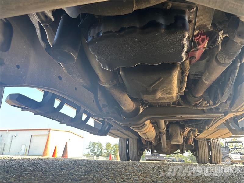 Ford F-550 XL 4x4 Extended Cab Service Truck Veículos municipais / de uso geral