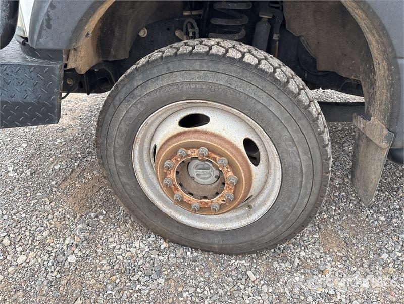 Ford F-550 XL 4x4 Extended Cab Service Truck Komunalna vozila