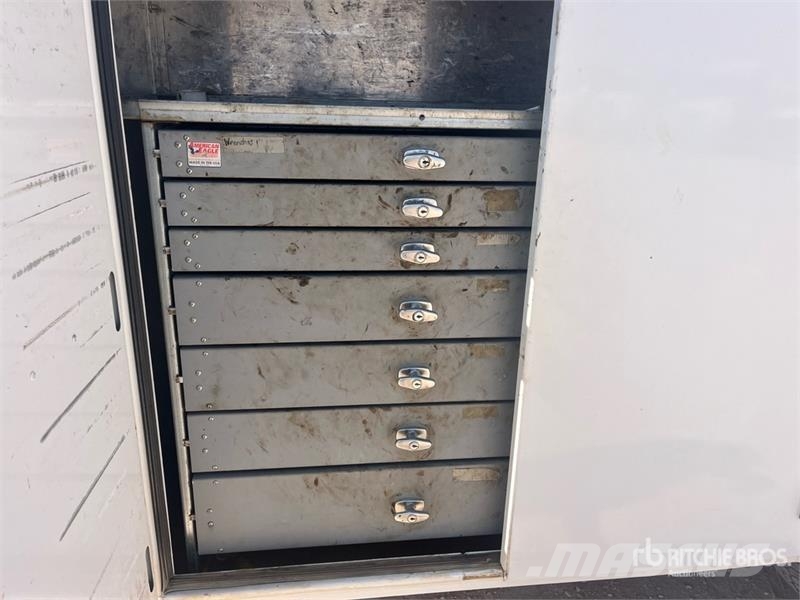 Ford F-550 XL 4x4 Extended Cab Service Truck 多目的／汎用車両