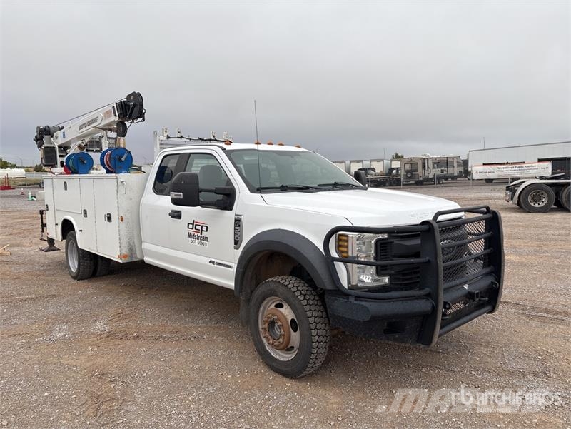 Ford F-550 XL 4x4 Extended Cab Service Truck Komunalna vozila