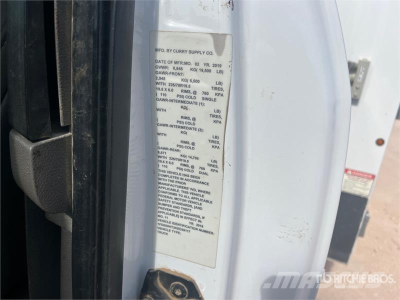 Ford F-550 XL 4x4 Extended Cab Service Truck 多目的／汎用車両