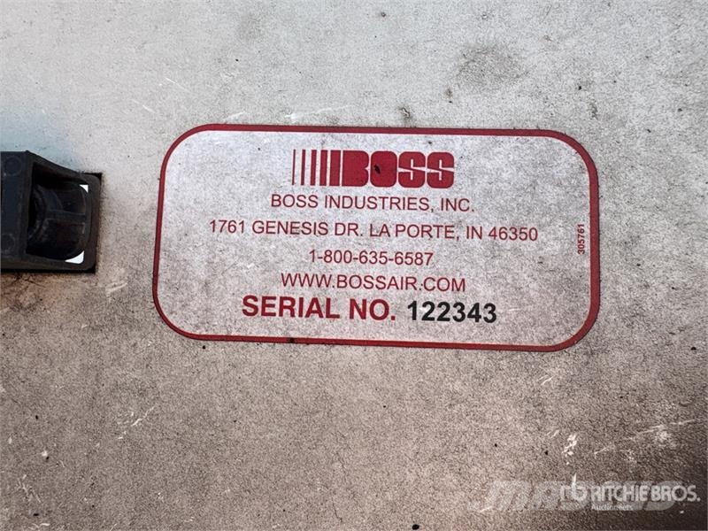 Ford F-550 XL 4x4 Extended Cab Service Truck 多目的/汎用車両