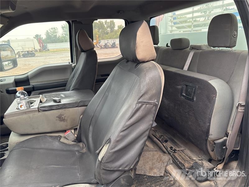 Ford F-550 XL 4x4 Extended Cab Service Truck Komunalna vozila