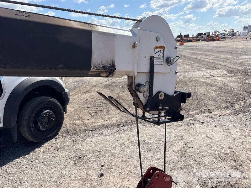 Ford F-550 XL 4x4 Extended Cab Service Truck 多目的/汎用車両