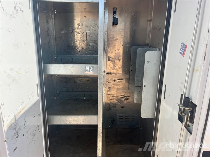 Ford F-550 XL 4x4 Extended Cab Service Truck 多目的／汎用車両