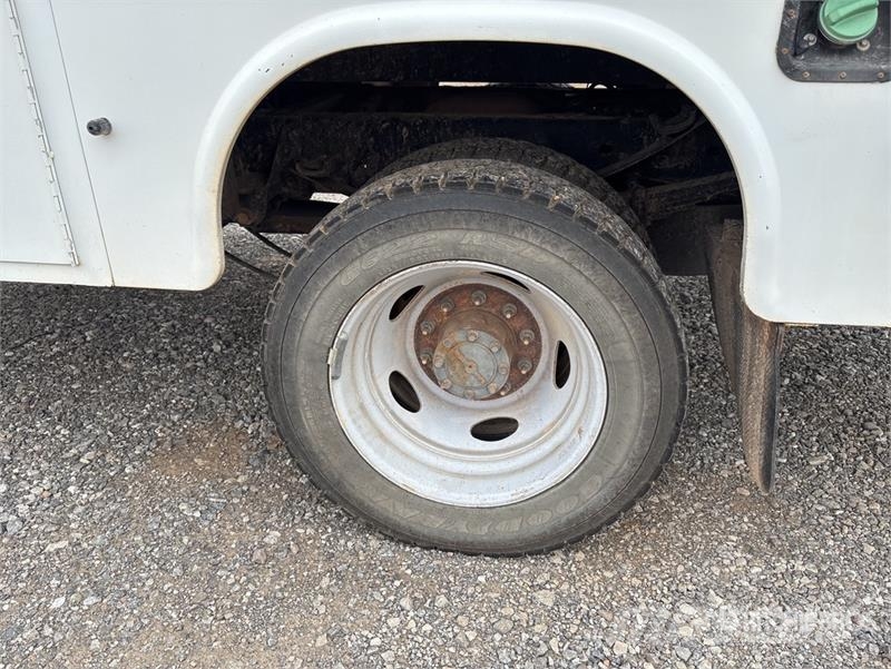 Ford F-550 XL 4x4 Extended Cab Service Truck Komunalna vozila