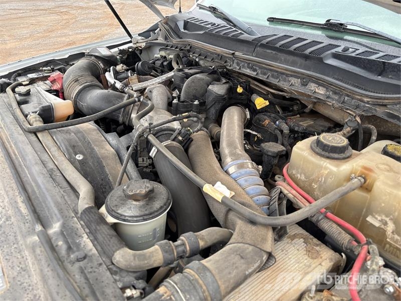 Ford F-550 XL 4x4 Extended Cab Service Truck Komunalna vozila