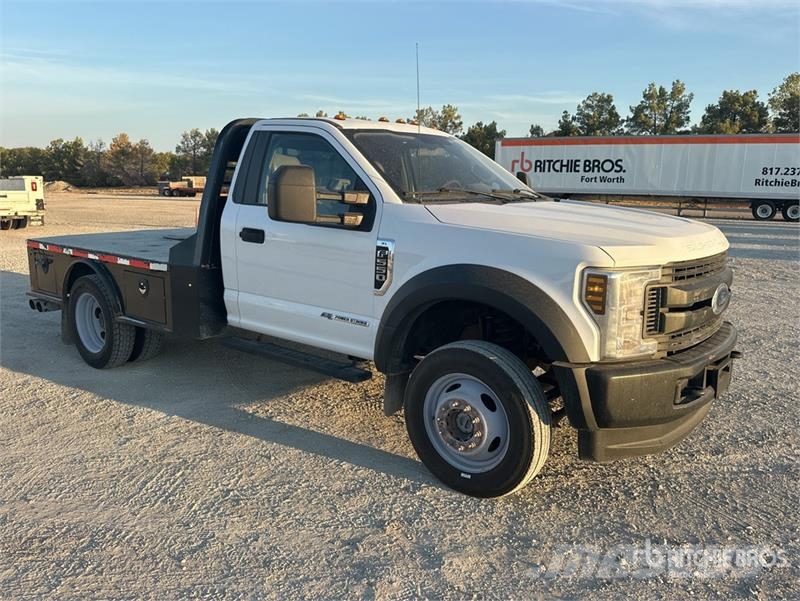 Ford F-550 XL 4x4 Flatbed Truck Kamioni sa otvorenim sandukom