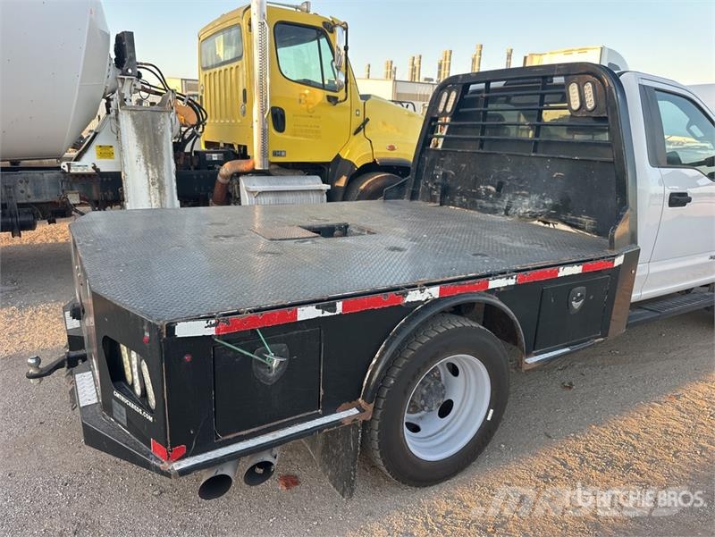 Ford F-550 XL 4x4 Flatbed Truck Kamioni sa otvorenim sandukom