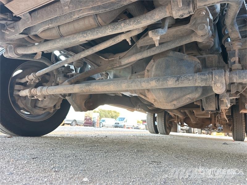 Ford F-550 XL 4x4 Flatbed Truck Kamioni sa otvorenim sandukom