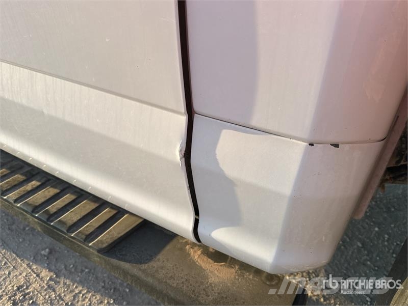 Ford F-550 XL 4x4 Flatbed Truck Kamioni sa otvorenim sandukom