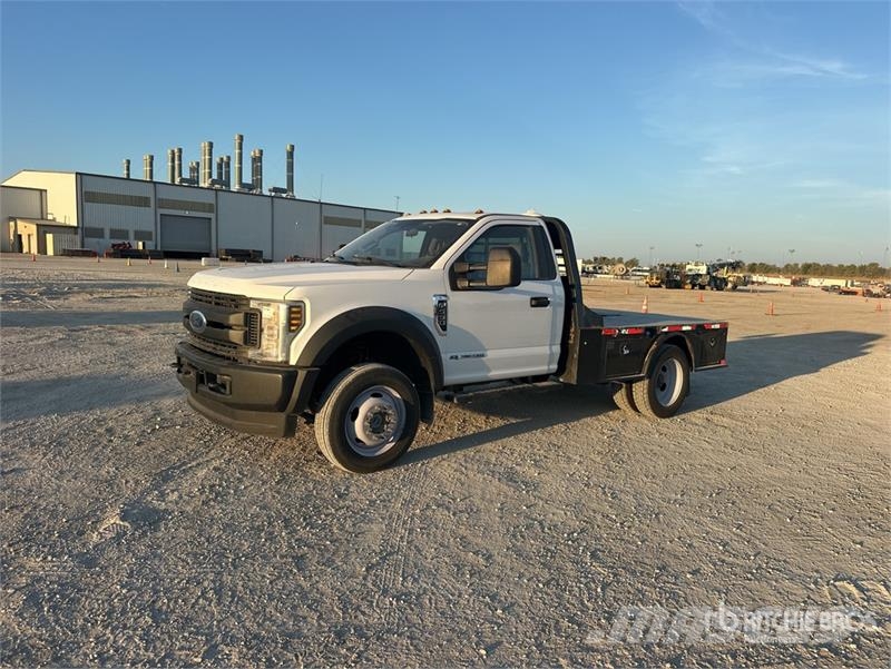 Ford F-550 XL 4x4 Flatbed Truck Kamioni sa otvorenim sandukom