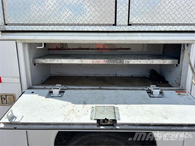 Ford F-550 XL 4x4 Service Truck Komunalna vozila