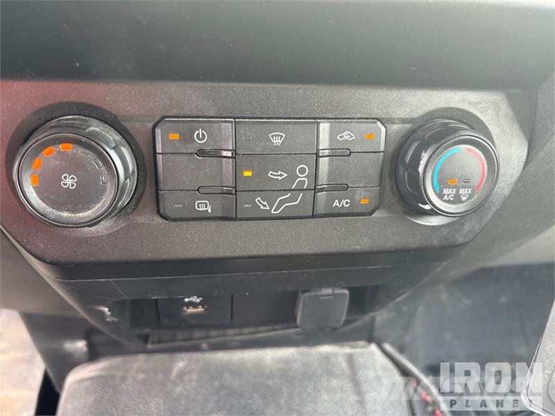 Ford F-550 XL 4x4 Service Truck Komunalna vozila za opštu namenu