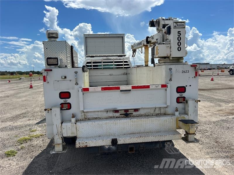 Ford F-550 XL 4x4 Service Truck Komunalna vozila