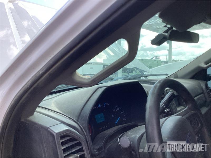 Ford F-550 XL 4x4 Service Truck Pilsētas atkritumvedēji