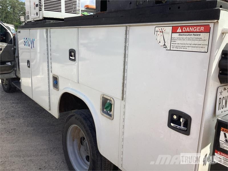 Ford F-550 XL 4x4 Service Truck Pilsētas atkritumvedēji