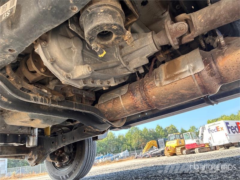 Ford F-550 XL 4x4 Service Truck مركبات الأغراض العامة