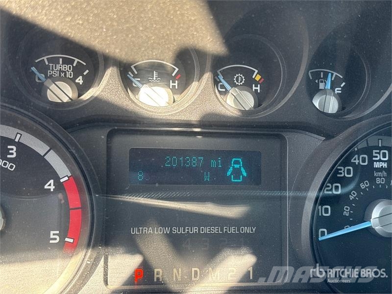 Ford F-550 XL 4x4 Service Truck مركبات الأغراض العامة